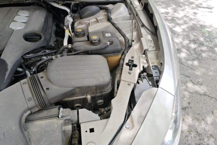 Used Maserati Ghibli 2014 3.0T Standard Edition Engine Bay Left