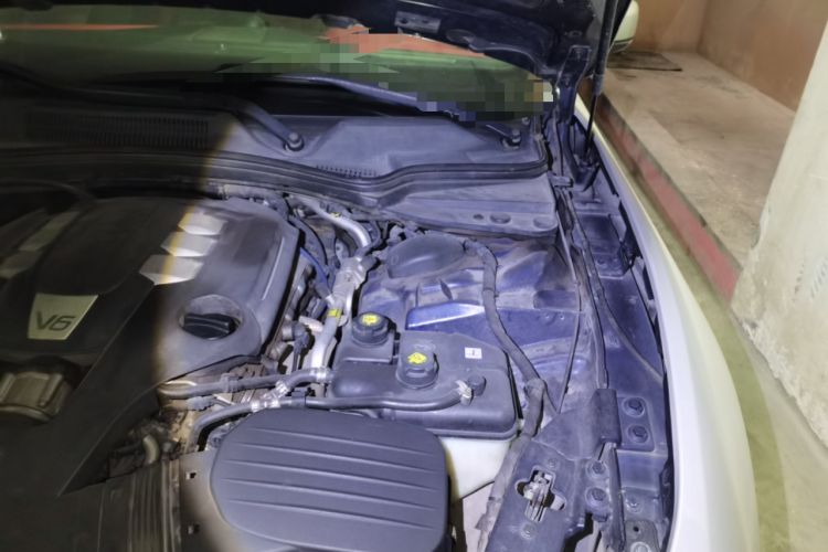 Used Maserati Ghibli 2014 3.0T Standard Edition Engine Bay Left