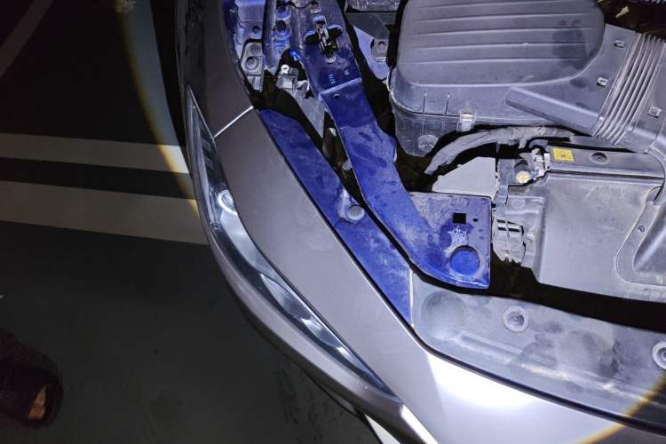 Used Maserati Ghibli 2014 3.0T Standard Edition Engine Bay Right