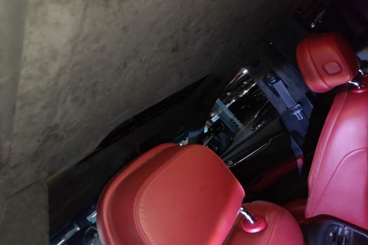 Used Maserati Ghibli 2014 3.0T Standard Edition Headliner