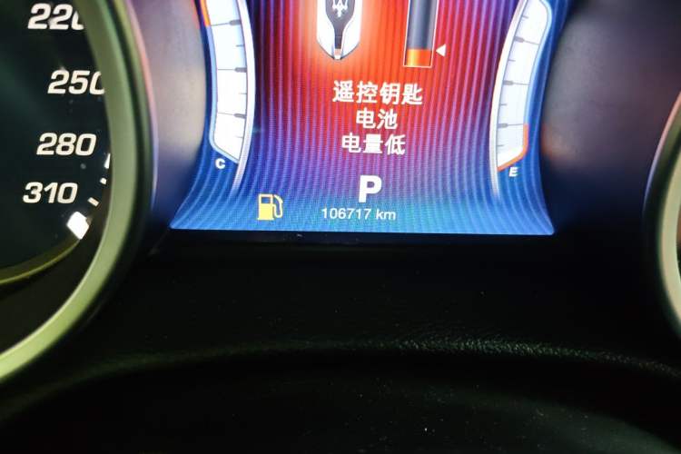 Used Maserati Ghibli 2014 3.0T Standard Edition Odometer Close Up