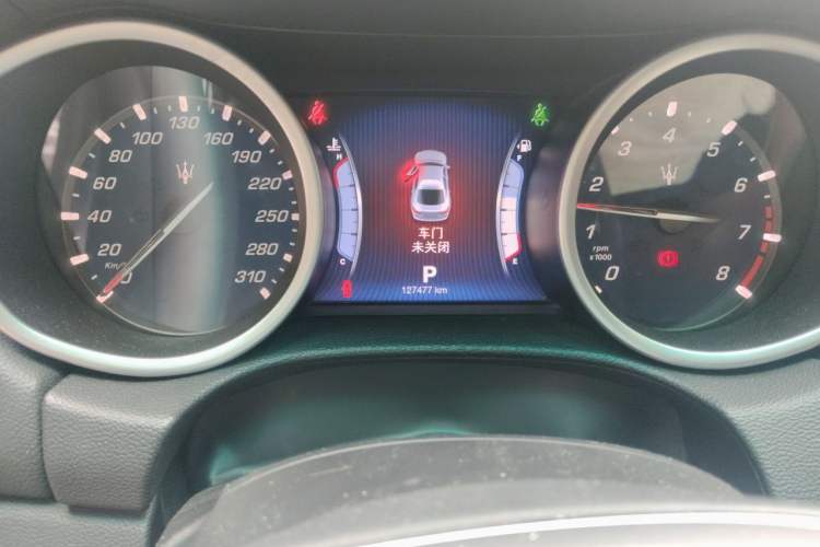 Used Maserati Ghibli 2014 3.0T Standard Edition Odometer Close Up