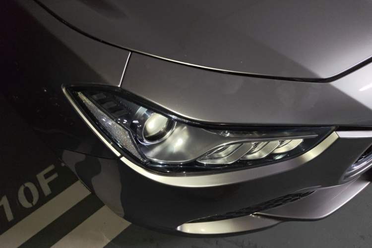 Used Maserati Ghibli 2014 3.0T Standard Edition Right Front Headlight