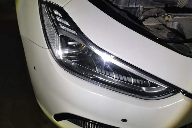 Used Maserati Ghibli 2014 3.0T Standard Edition Right Front Headlight