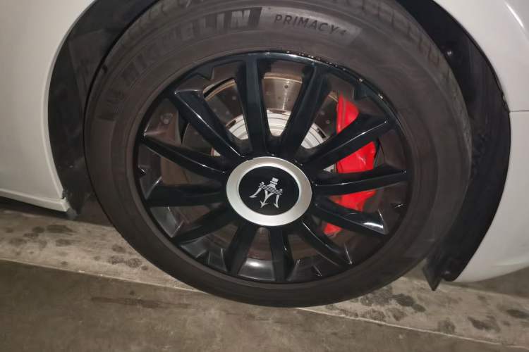 Used Maserati Ghibli 2014 3.0T Standard Edition Right Front Wheel Hub