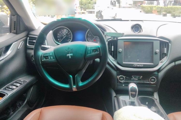 Used Maserati Ghibli 2014 3.0T Standard Edition Steering Wheel