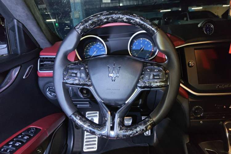 Used Maserati Ghibli 2014 3.0T Standard Edition Steering Wheel