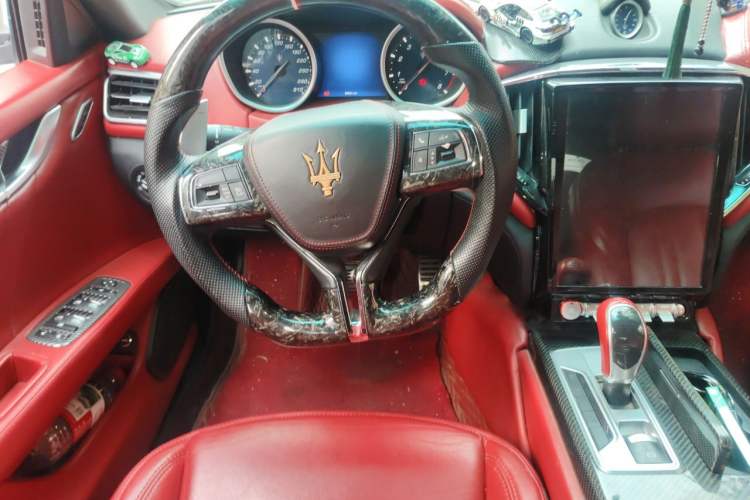Used Maserati Ghibli 2014 3.0T Standard Edition Steering Wheel