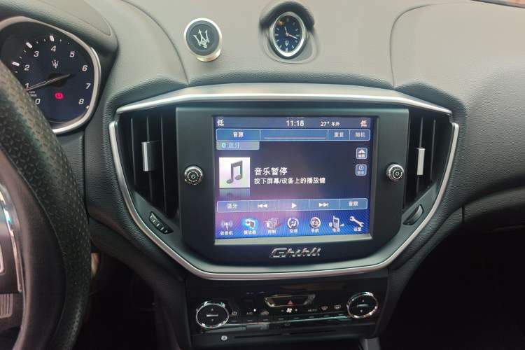 Used Maserati Ghibli 2014 3.0T Standard Edition Audio And AC Panel