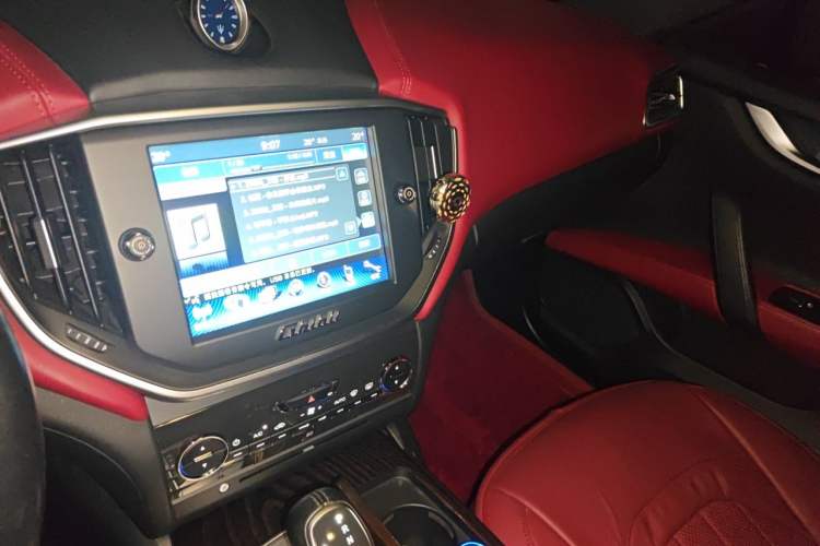 Used Maserati Ghibli 2014 3.0T Standard Edition Audio And AC Panel