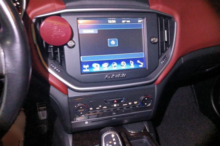 Used Maserati Ghibli 2014 3.0T Standard Edition Audio And AC Panel