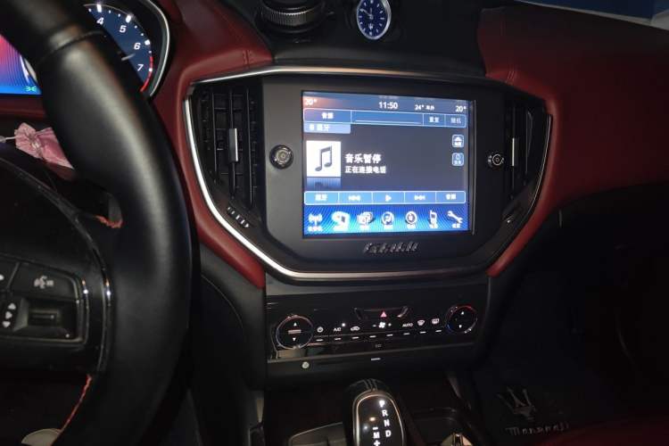 Used Maserati Ghibli 2014 3.0T Standard Edition Audio And AC Panel