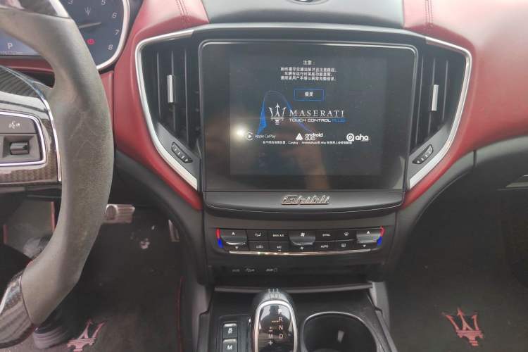 Used Maserati Ghibli 2014 3.0T S Q4 Audio And AC Panel