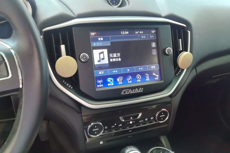 Used Maserati Ghibli 2014 3.0T Standard Edition Audio And AC Panel