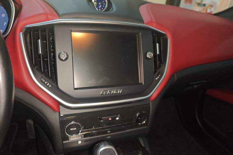 Used Maserati Ghibli 2014 3.0T Standard Edition Audio And AC Panel