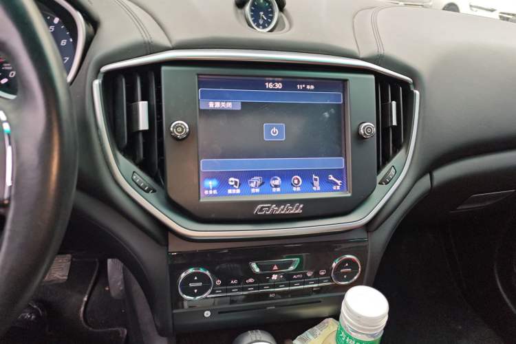 Used Maserati Ghibli 2014 3.0T Standard Edition Audio And AC Panel