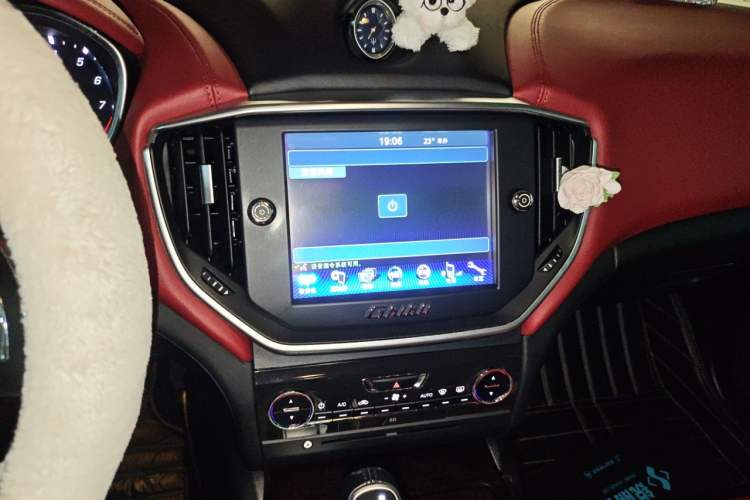 Used Maserati Ghibli 2014 3.0T Standard Edition Audio And AC Panel