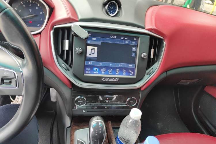 Used Maserati Ghibli 2014 3.0T Standard Edition Audio And AC Panel