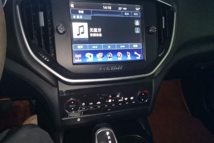 Used Maserati Ghibli 2014 3.0T Standard Edition Audio And AC Panel