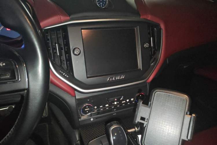 Used Maserati Ghibli 2014 3.0T Standard Edition Audio And AC Panel