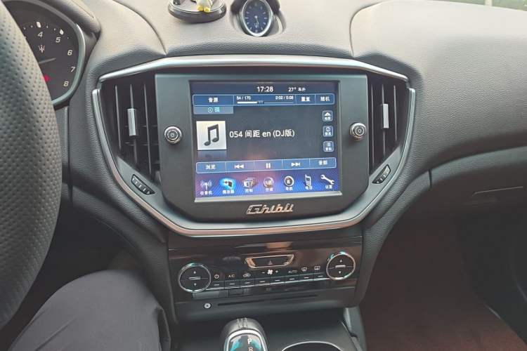 Used Maserati Ghibli 2014 3.0T Standard Edition Audio And AC Panel