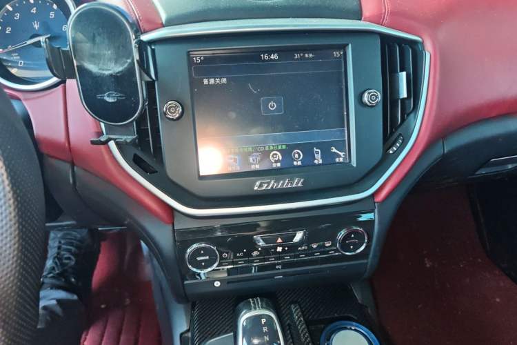 Used Maserati Ghibli 2014 3.0T Standard Edition Audio And AC Panel