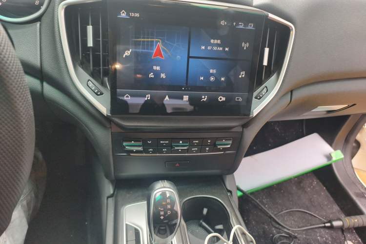 Used Maserati Ghibli 2014 3.0T Standard Edition Audio And AC Panel