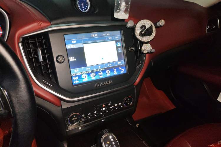 Used Maserati Ghibli 2014 3.0T Standard Edition Audio And AC Panel
