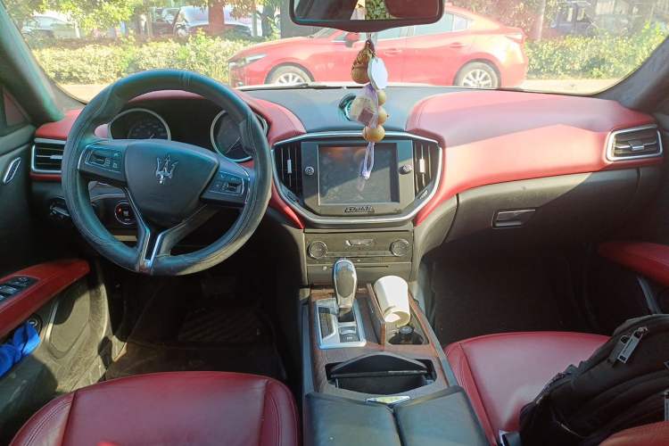 Used Maserati Ghibli 2014 3.0T Standard Edition Center Console