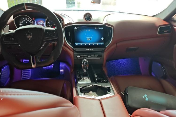 Used Maserati Ghibli 2014 3.0T Standard Edition Center Console