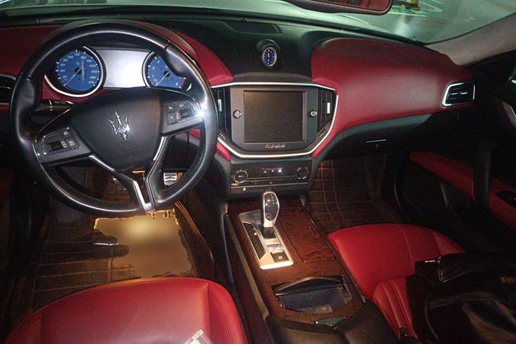Used Maserati Ghibli 2014 3.0T Standard Edition Center Console