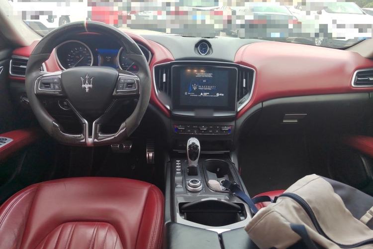 Used Maserati Ghibli 2014 3.0T S Q4 Center Console