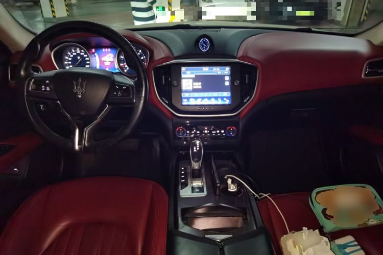 Used Maserati Ghibli 2014 3.0T Standard Edition Center Console