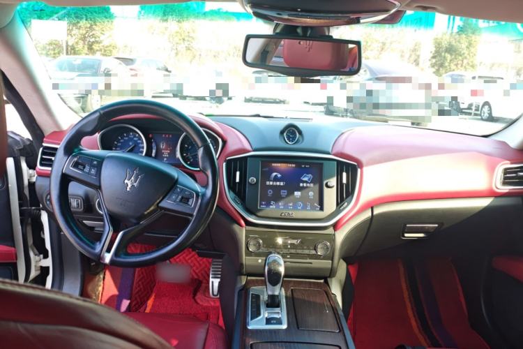 Used Maserati Ghibli 2014 3.0T Standard Edition Center Console