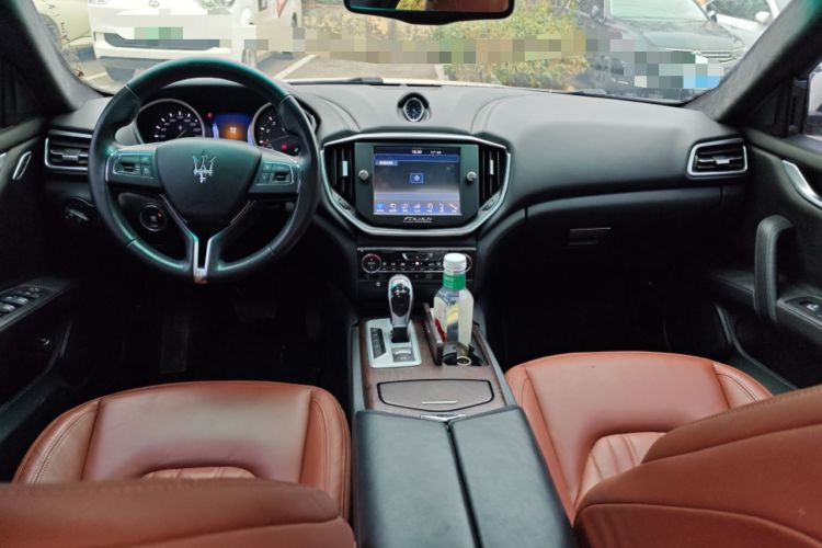 Used Maserati Ghibli 2014 3.0T Standard Edition Center Console