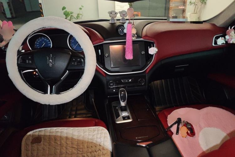 Used Maserati Ghibli 2014 3.0T Standard Edition Center Console
