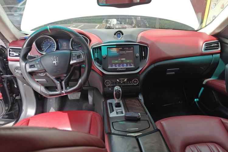 Used Maserati Ghibli 2014 3.0T Standard Edition Center Console