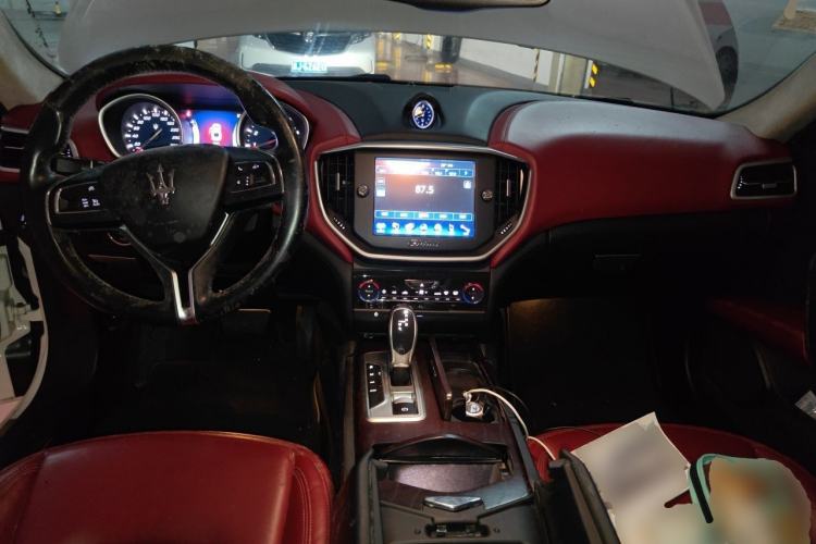 Used Maserati Ghibli 2014 3.0T Standard Edition Center Console