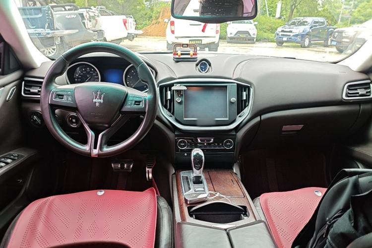 Used Maserati Ghibli 2014 3.0T Standard Edition Center Console