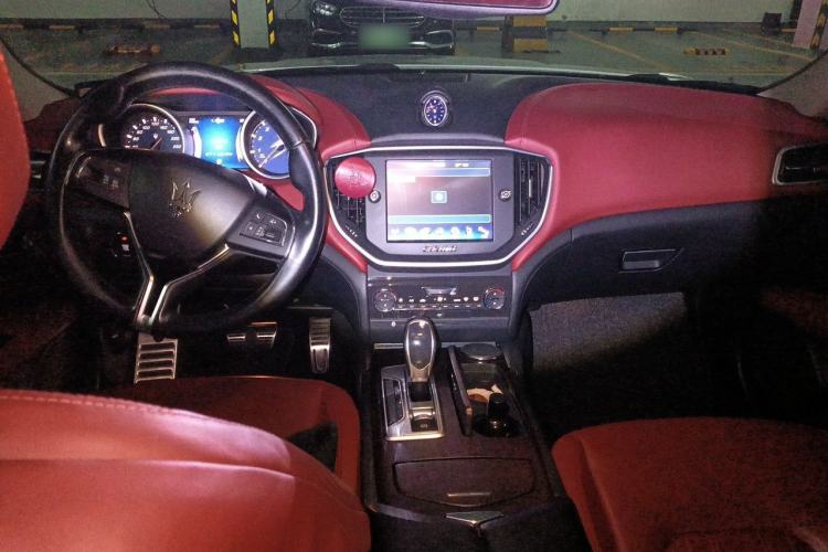Used Maserati Ghibli 2014 3.0T Standard Edition Center Console