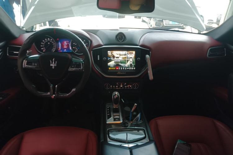 Used Maserati Ghibli 2014 3.0T Standard Edition Center Console