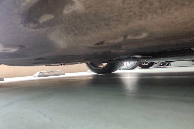 Used Maserati Ghibli 2014 3.0T Standard Edition Chassis Rear Right