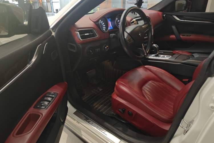 Used Maserati Ghibli 2014 3.0T Standard Edition Driver Seat