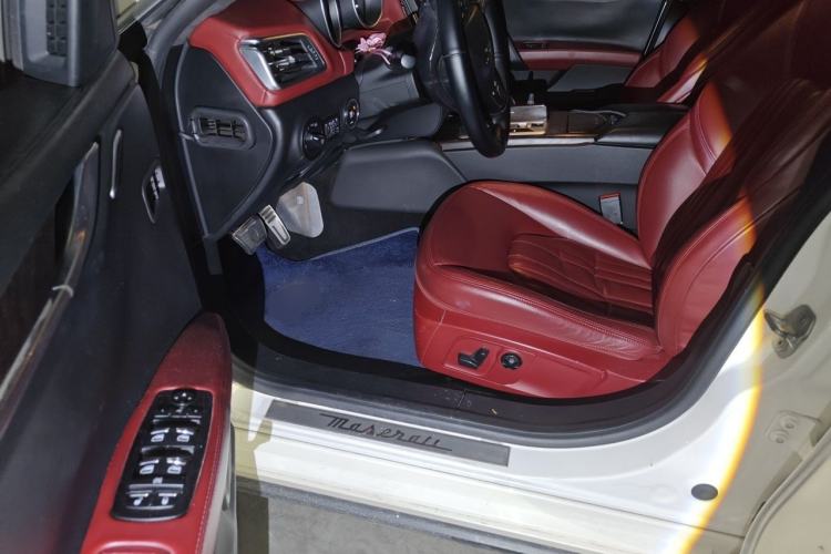 Used Maserati Ghibli 2014 3.0T Standard Edition Driver Seat