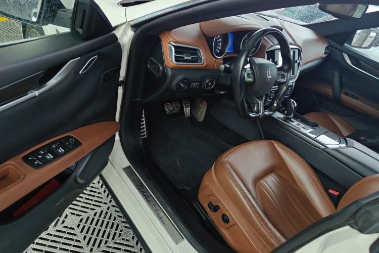 Used Maserati Ghibli 2014 3.0T Standard Edition Driver Seat