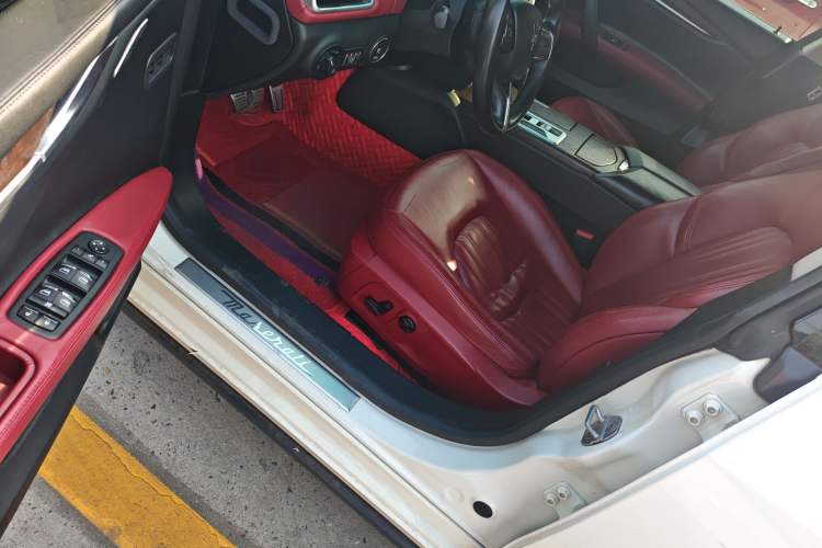 Used Maserati Ghibli 2014 3.0T Standard Edition Driver Seat