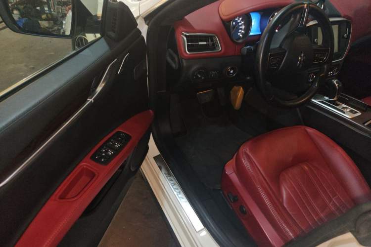 Used Maserati Ghibli 2014 3.0T Standard Edition Driver Seat
