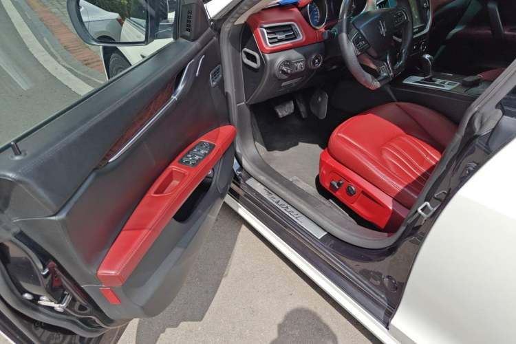 Used Maserati Ghibli 2014 3.0T Standard Edition Driver Seat