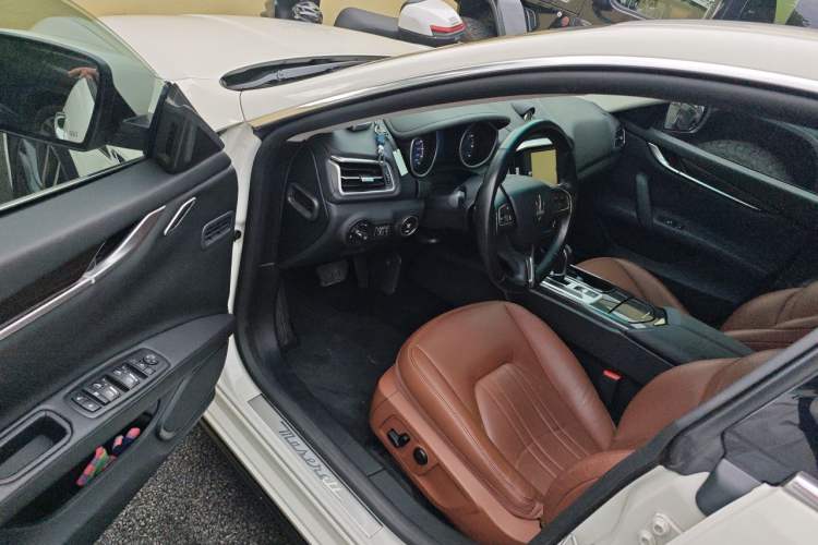 Used Maserati Ghibli 2014 3.0T Standard Edition Driver Seat