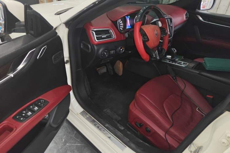 Used Maserati Ghibli 2014 3.0T Standard Edition Driver Seat